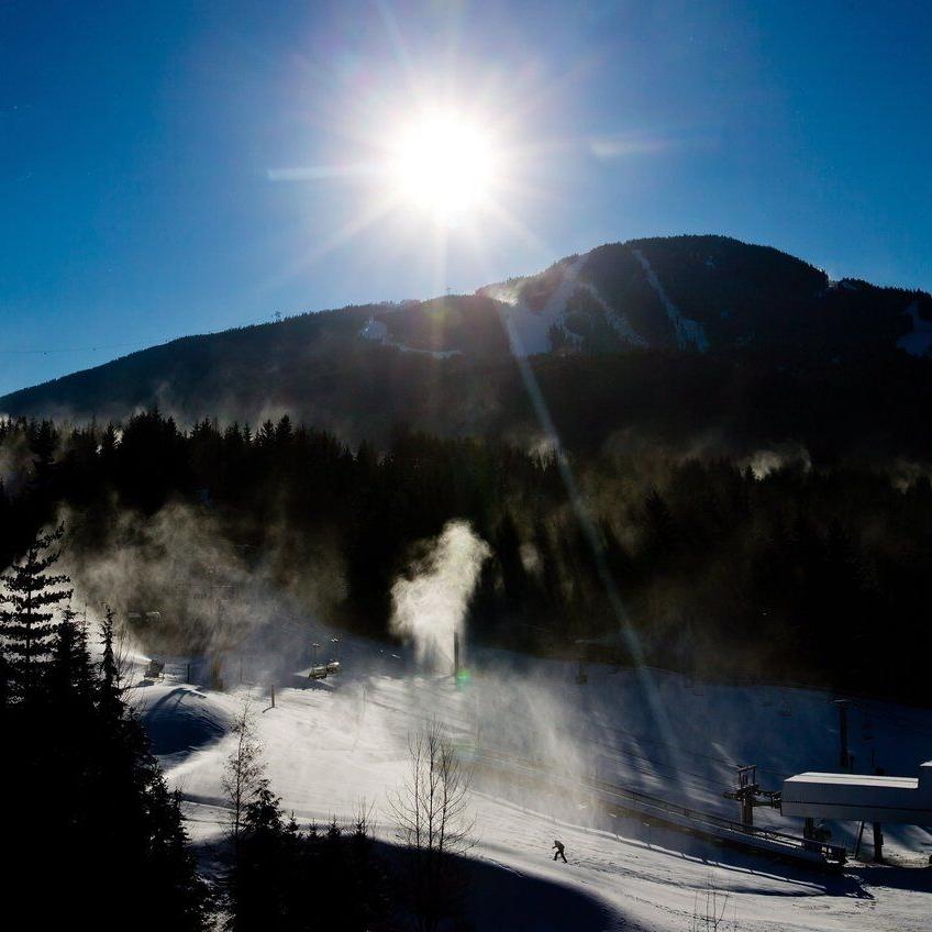 Woman dies after being found unresponsive on Blackcomb Mountain in B.C.